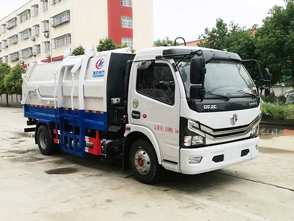 國(guó)六東風(fēng)多利卡掛桶垃圾車(chē)