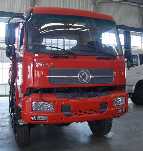 程力威牌CLW5163ZDJD5型壓縮式對(duì)接垃圾車(chē)