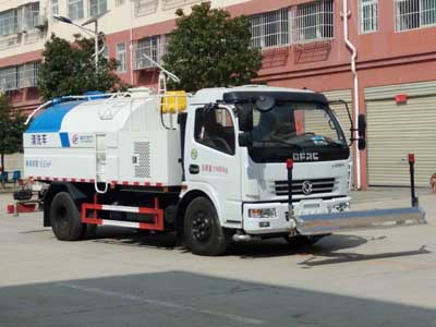 東風(fēng)6方多功能路面清洗車