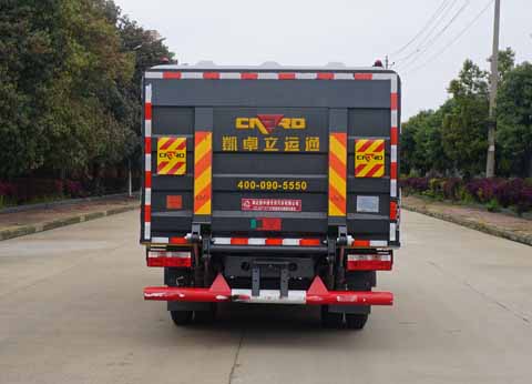 國(guó)六東風(fēng)密閉式桶裝垃圾車