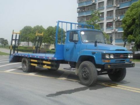 東風140尖頭平板運輸車