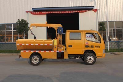 東風(fēng)福瑞卡國(guó)四清淤車(chē)